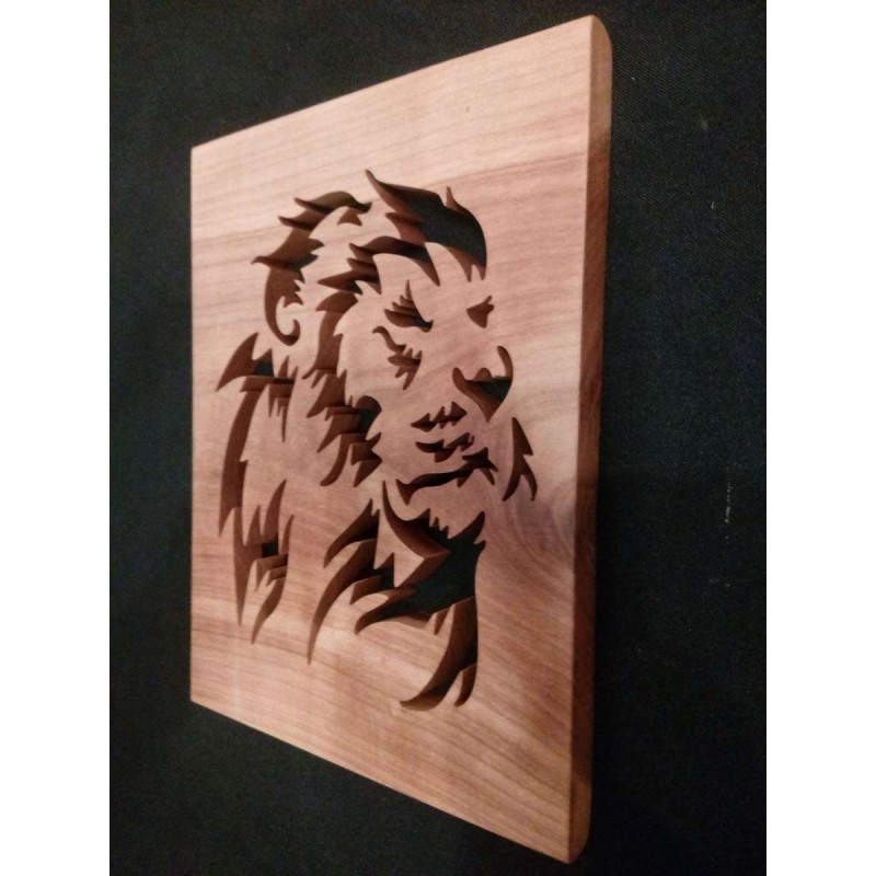 Lion chantourné