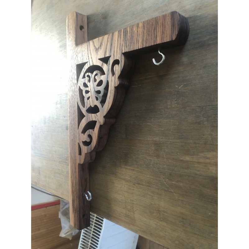 Potence murale en Châtaignier greffé