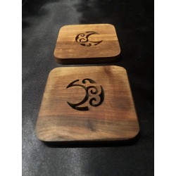 Dessous de verre motif lune en noyer