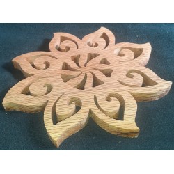 Forme étoile dans du chêne liège