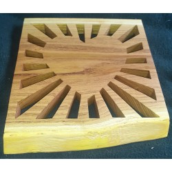 Dessous de plat en Robinier motif coeur