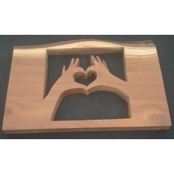Mains forment coeur