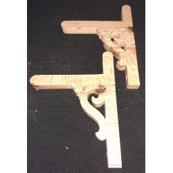 Equerres murales en chêne liège légèrement échauffé