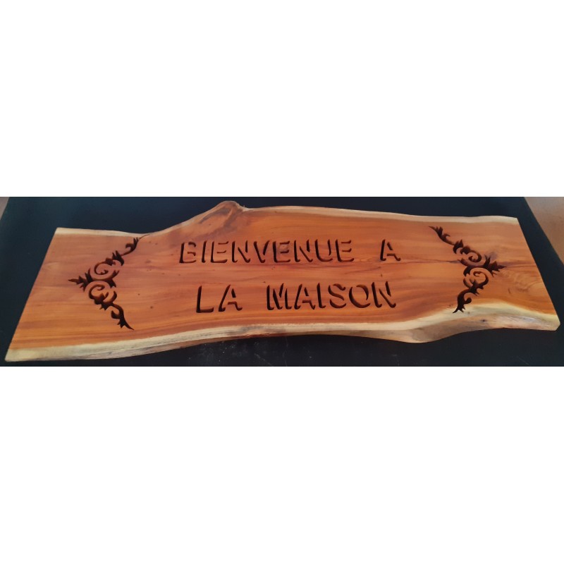 Bienvenue à la maison en bois massif (If)