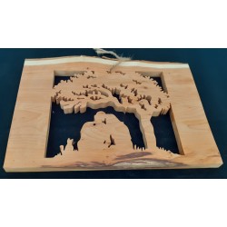 Câlin sous un arbre en présence de la bienveillance d'animaux