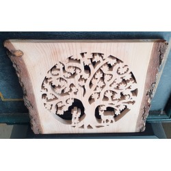 Arbre de Vie sous le regard bienveillant d'une biche