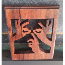 Quand les mains forment un visage