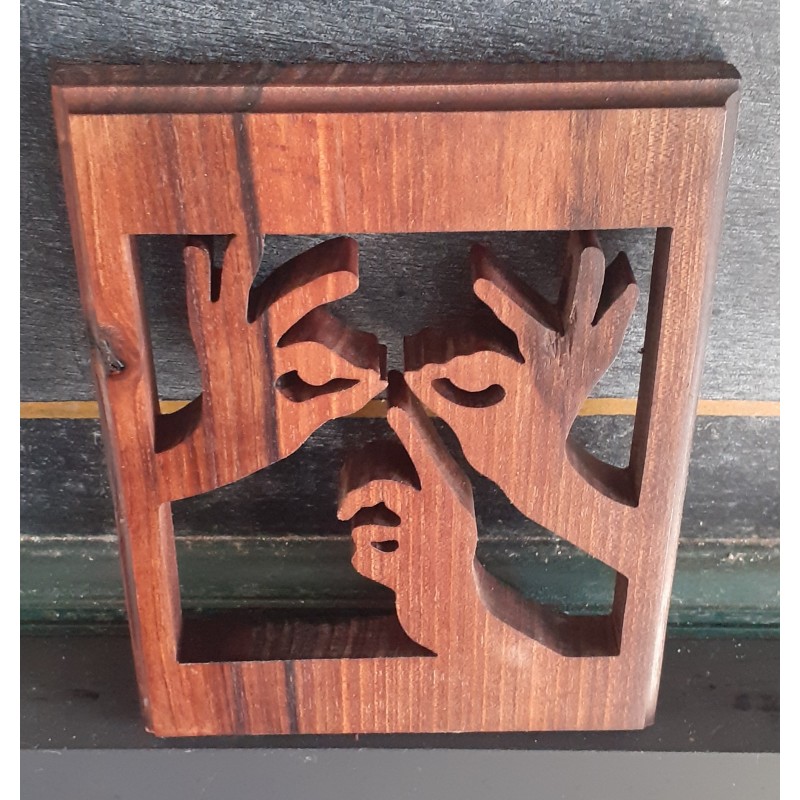 Quand les mains forment un visage