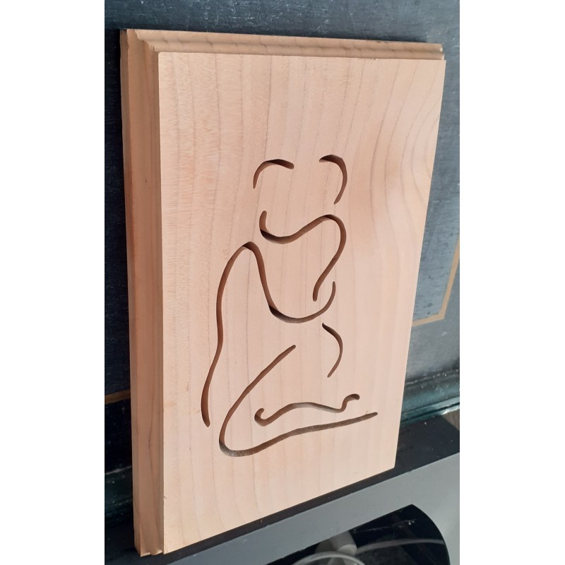 Etreinte entre une femme et un homme
